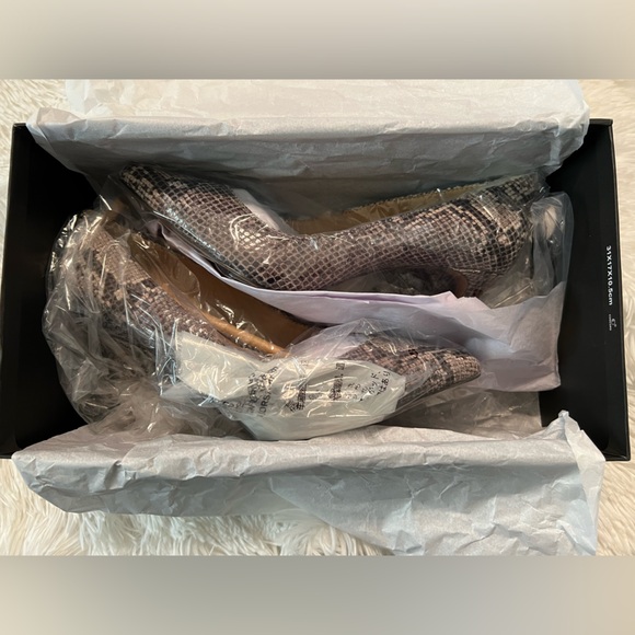 Banana Republic Madison-Nove Pumps - NWT - Picture 15 of 16